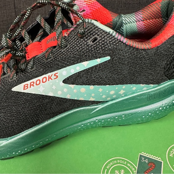 NIB Brooks Run Merry Shoes - Size 10 - Ghost 16 - Picture 7 of 16